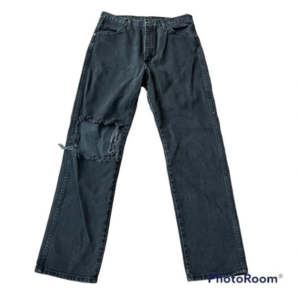 Wrangler 33x32 Black Distressed Straight Leg Jeans Men’s Denim